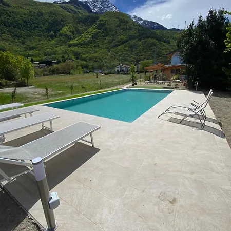 Carlotta With Swimming Pool Villa Colico